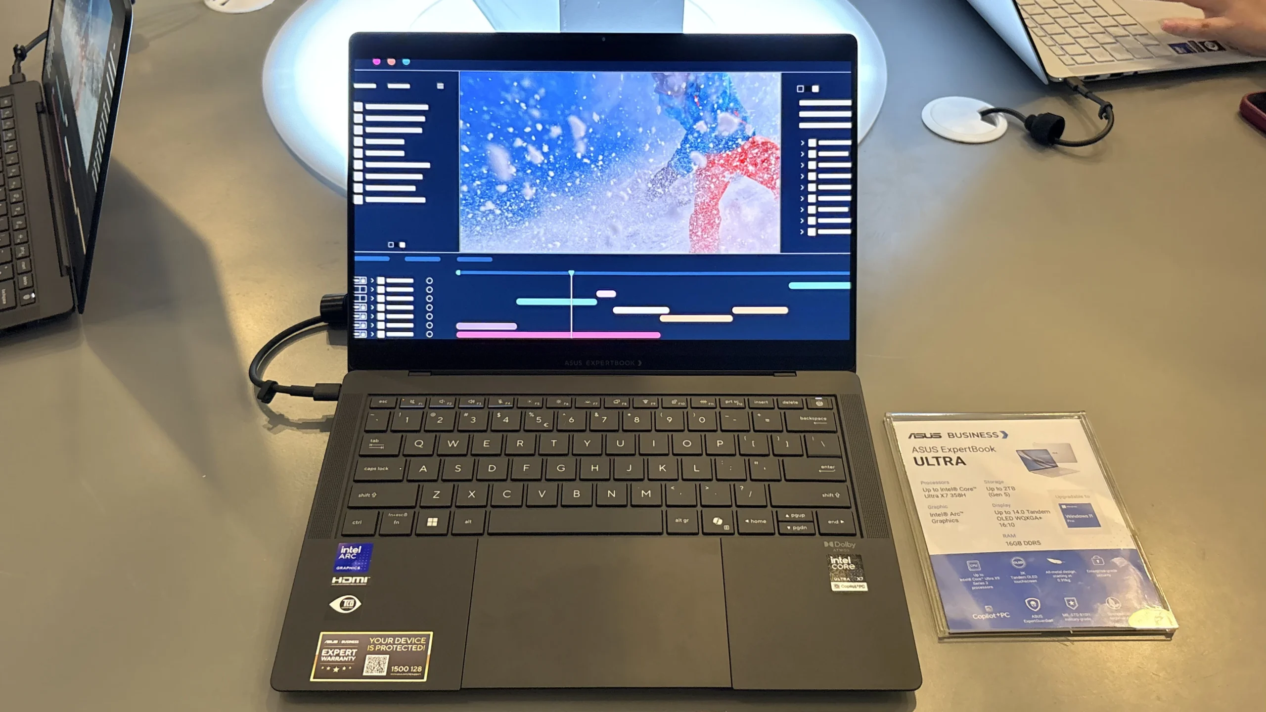 ASUS ExpertBook Ultra Charge
